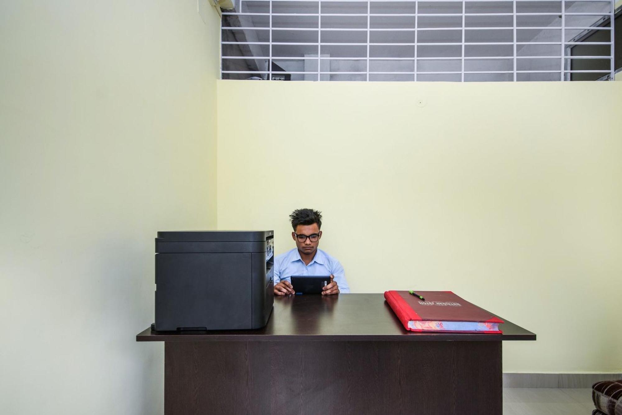 Hotel O Bimal Residency Dispur Exteriör bild